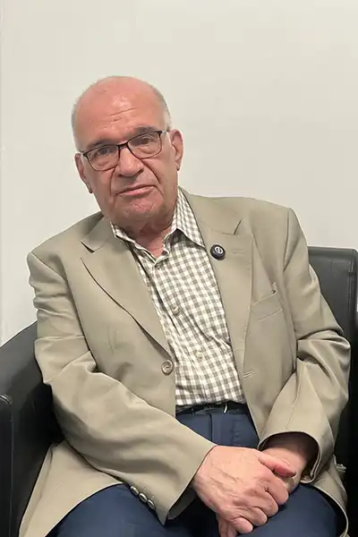 Dr. Mojamad Naghi Tahmesebi